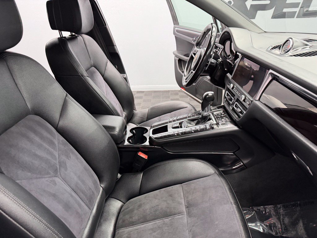Used 2021 Porsche Macan AWD/4WD image 50
