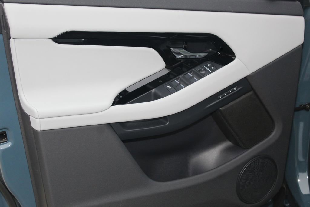 New 2026 Land Rover Range Rover Evoque S image 21