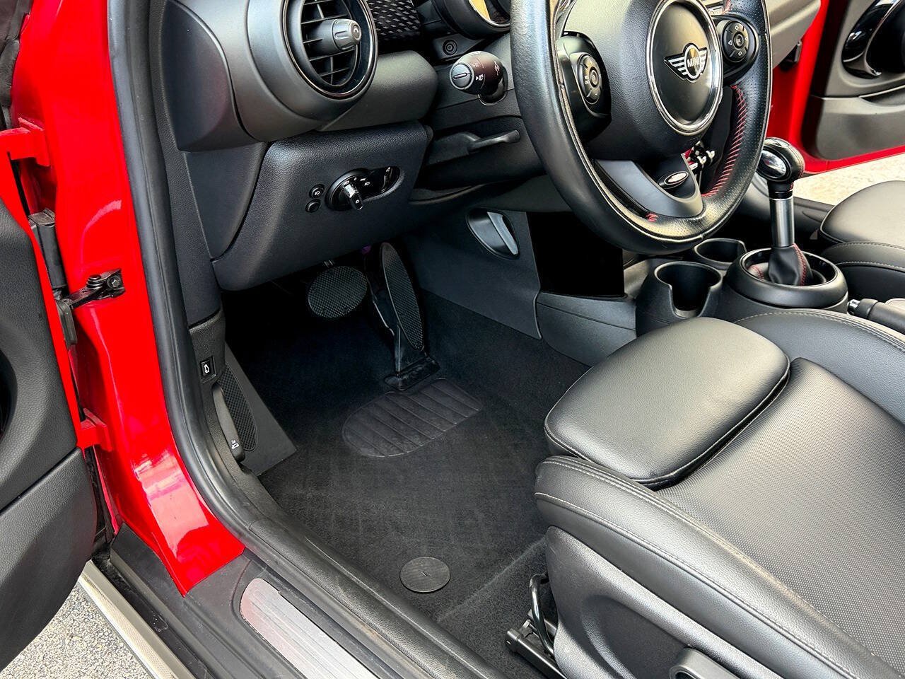 Used 2019 MINI Cooper S FWD image 18