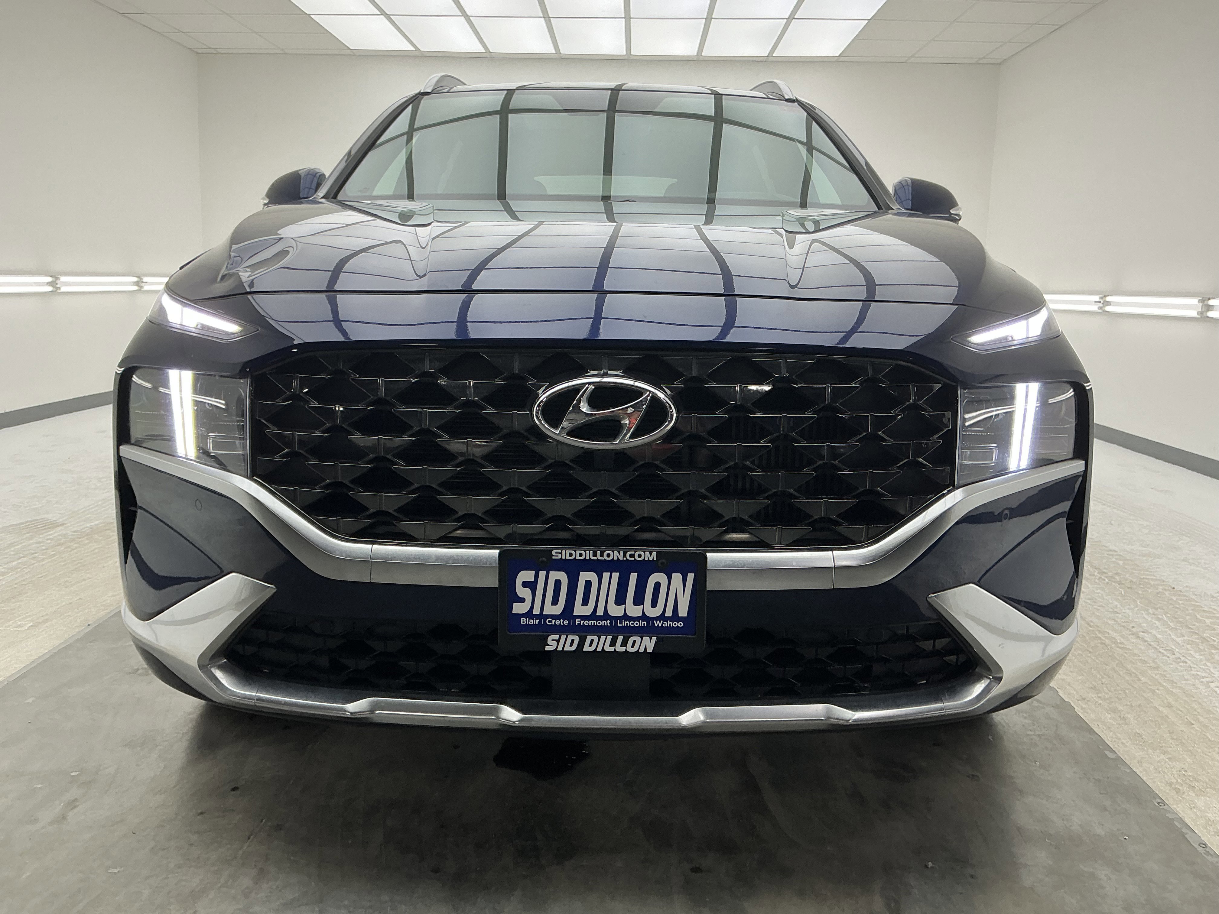 Used 2023 Hyundai Santa Fe Calligraphy w/ Cargo Package image 2
