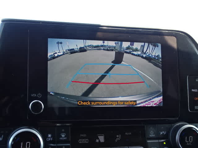 Used 2023 Toyota Highlander XLE FWD image 29