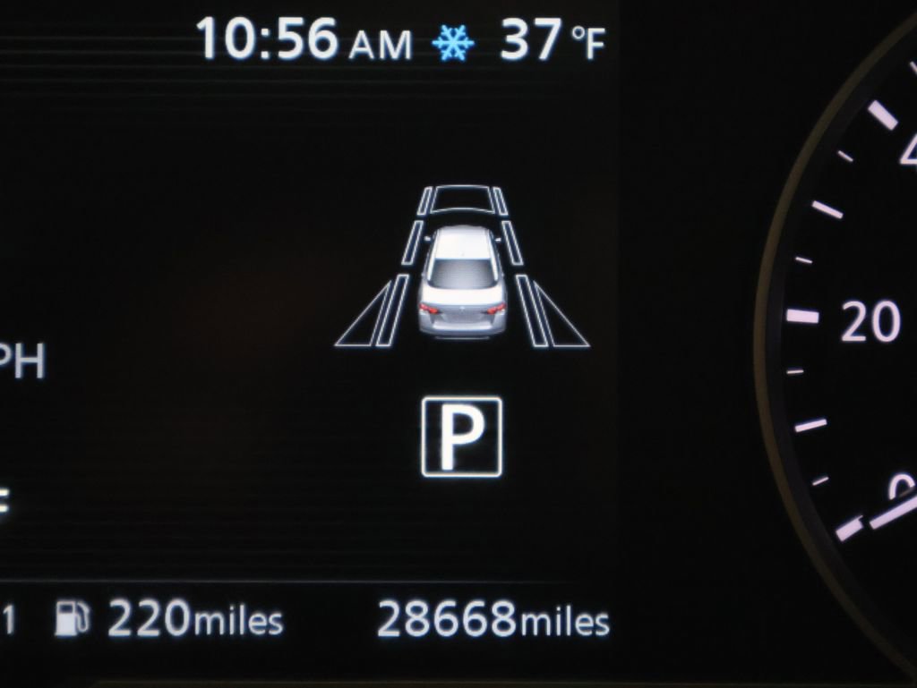 Used 2023 Nissan Versa SV image 19