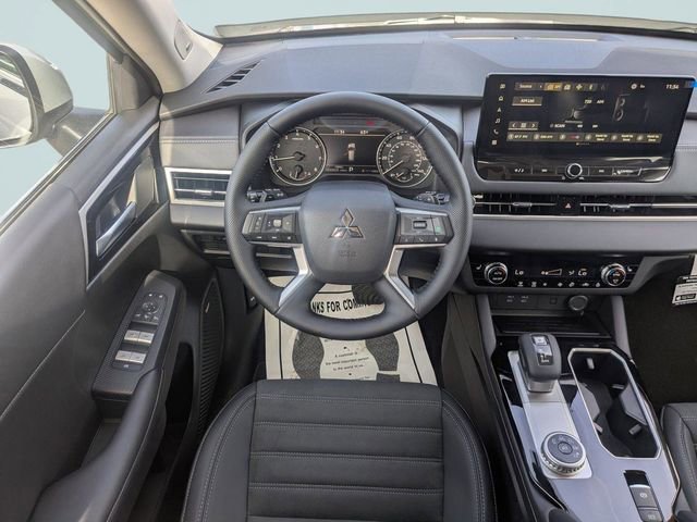 New 2026 Mitsubishi Outlander SE image 21