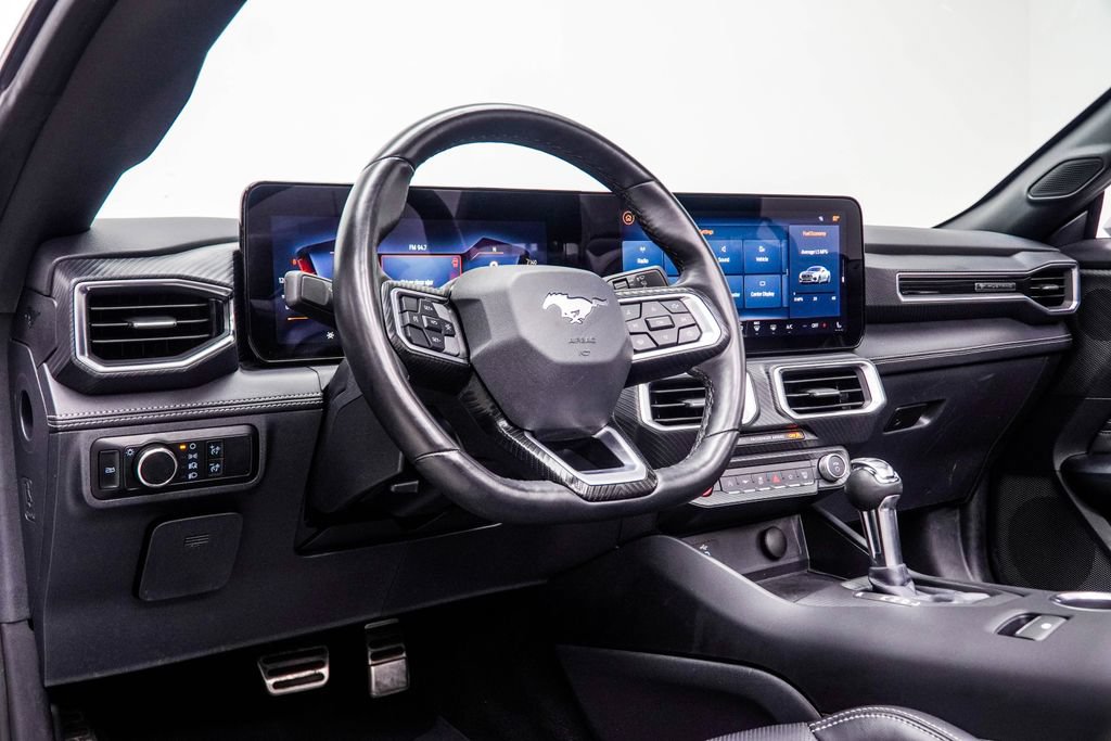Used 2025 Ford Mustang Premium RWD image 18