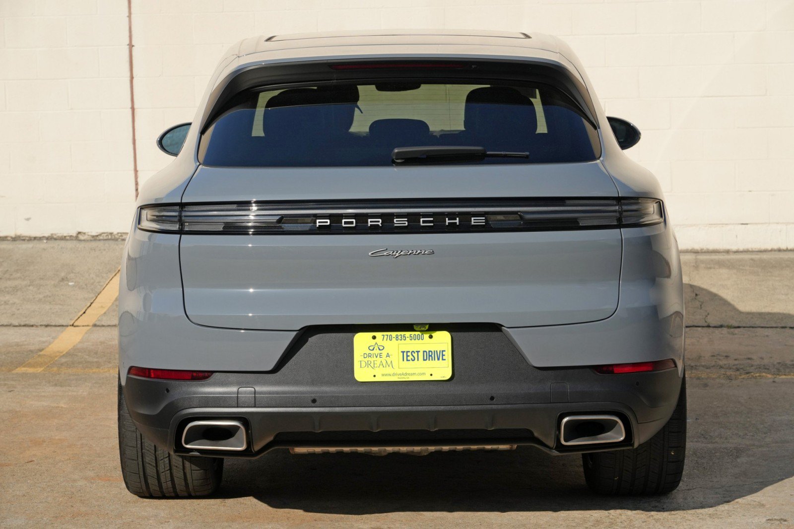 Used 2025 Porsche Cayenne E-Hybrid w/ Premium Package Plus AWD/4WD image 59