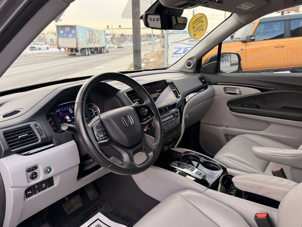 Used 2020 Honda Pilot Touring image 11