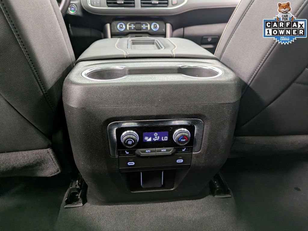 Used 2024 GMC Yukon SLT w/ SLT Premium Package AWD/4WD image 28
