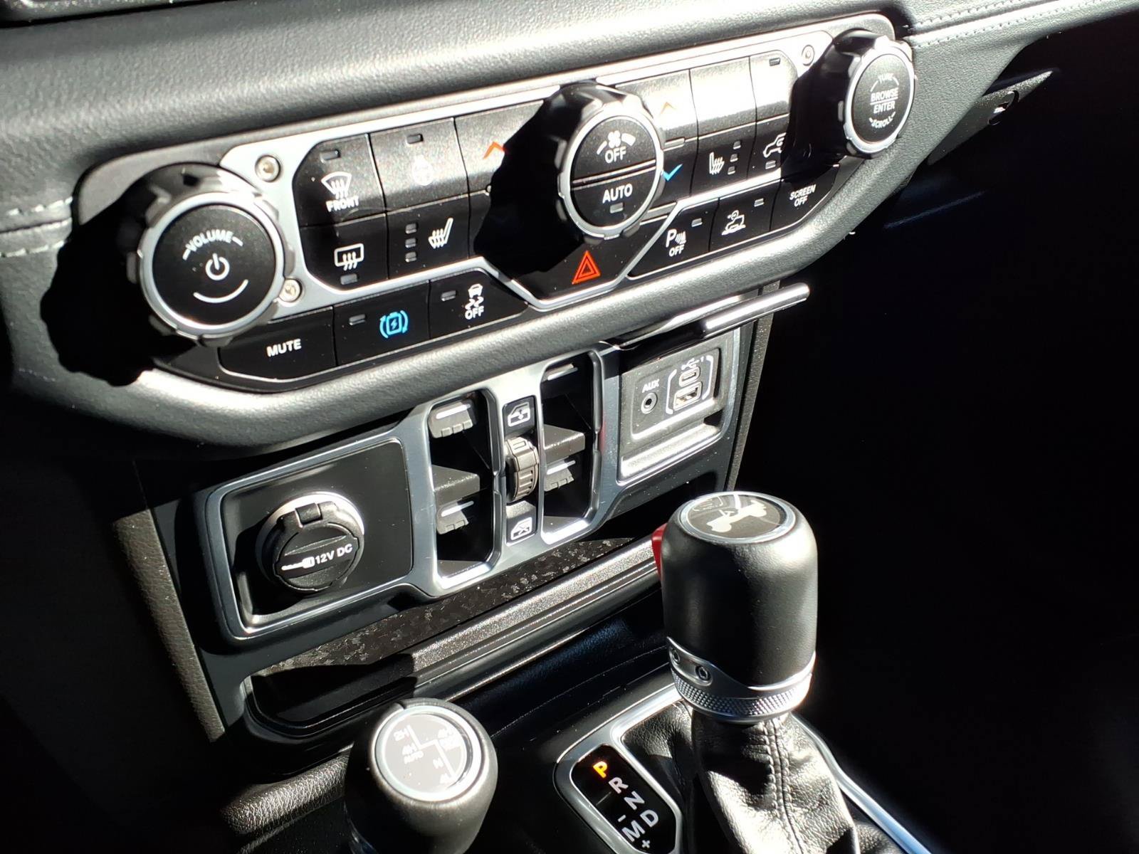 Used 2024 Jeep Wrangler High Altitude AWD/4WD image 23