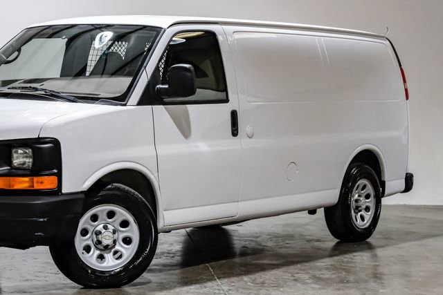 Used 2009 Chevrolet Express 1500 image 7