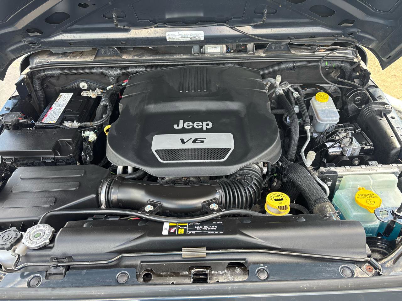 Used 2018 Jeep Wrangler Unlimited Sport S image 31