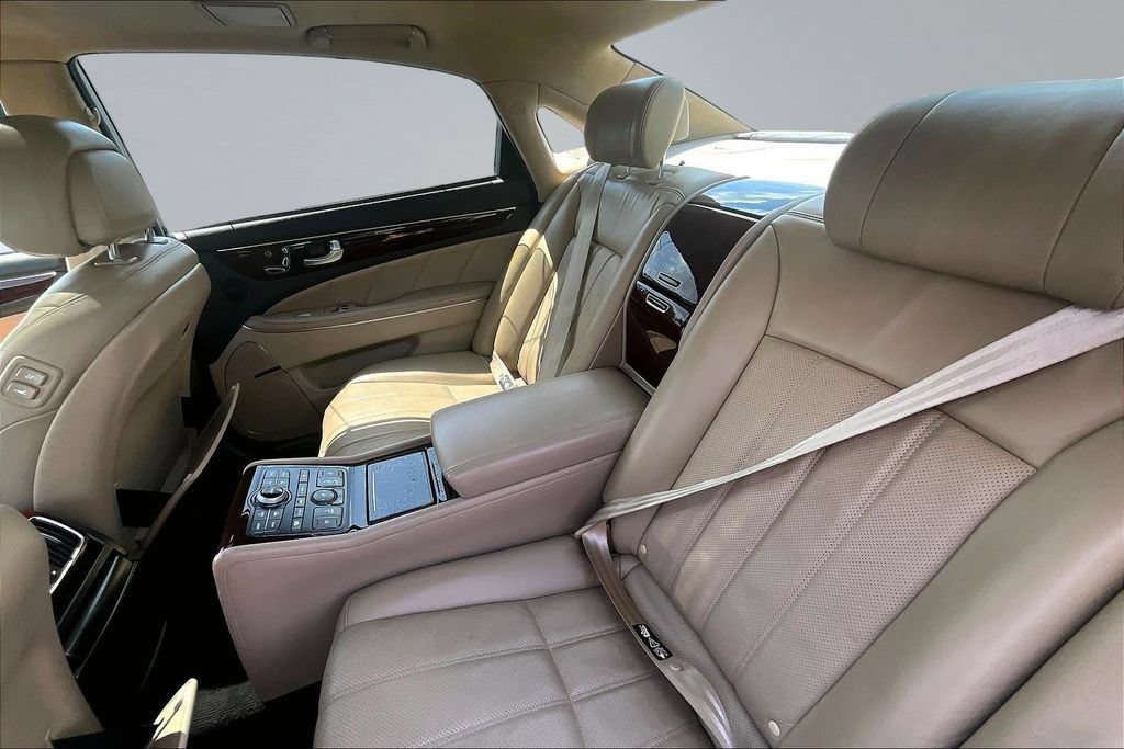 Used 2011 Hyundai Equus Ultimate RWD image 25