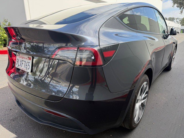 Used 2024 Tesla Model Y 2WD image 8