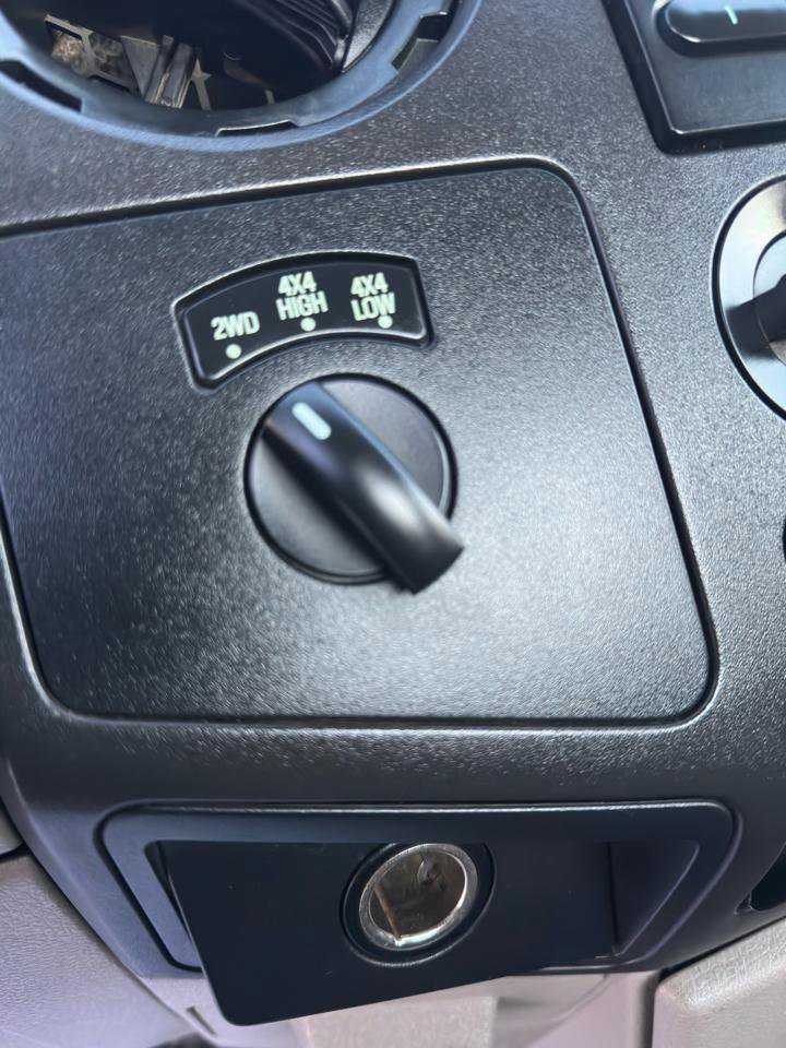 Used 2008 Ford F550 4x4 Regular Cab Super Duty image 24