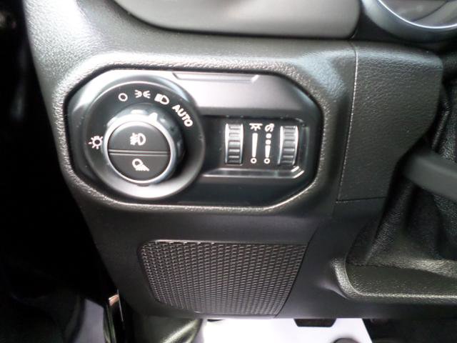 Used 2021 Jeep Gladiator Sport image 24