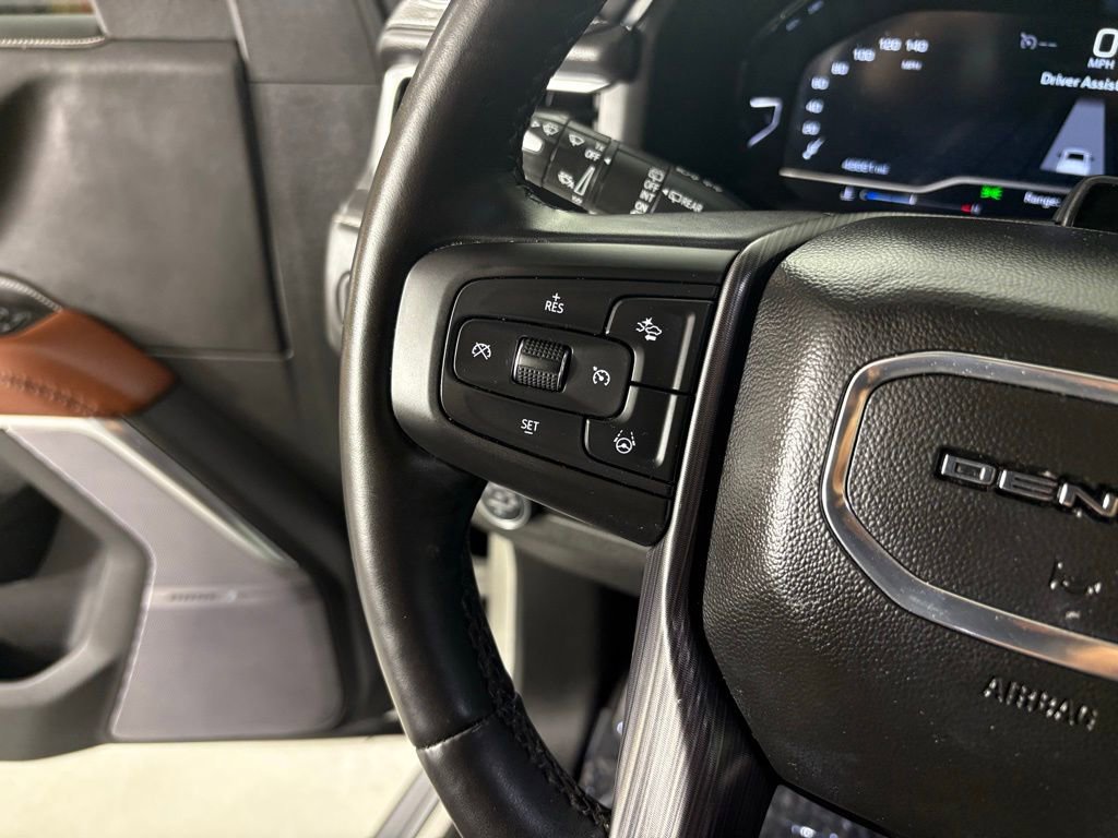 Used 2023 GMC Yukon Denali Ultimate image 23