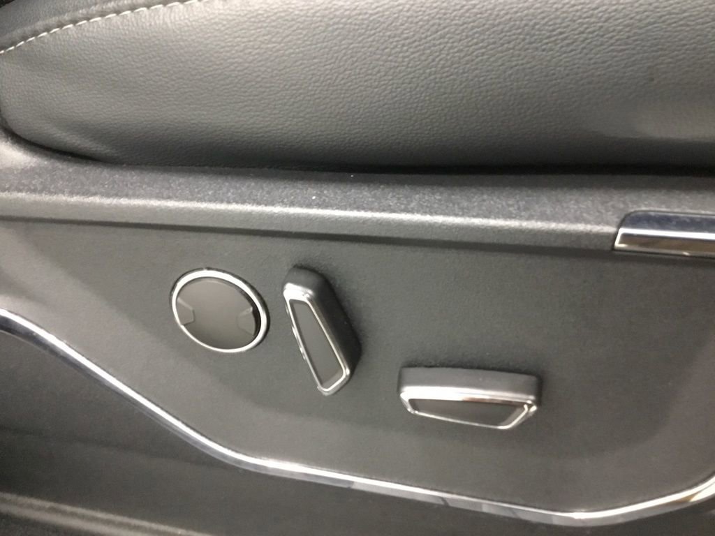 Used 2023 Ford F150 Lariat w/ Equipment Group 502A High image 24