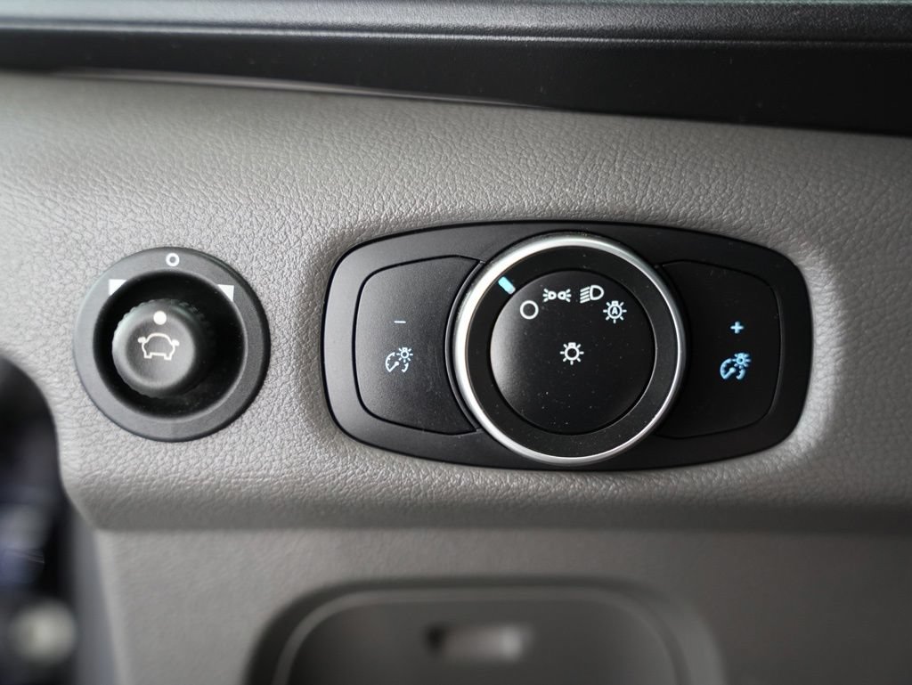Used 2020 Ford Transit 250 Low Roof AWD image 32
