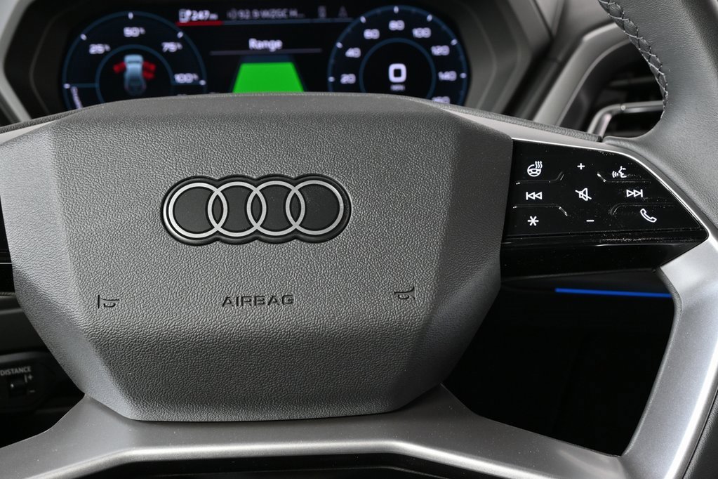 New 2025 Audi Q4 e-tron Prestige image 11