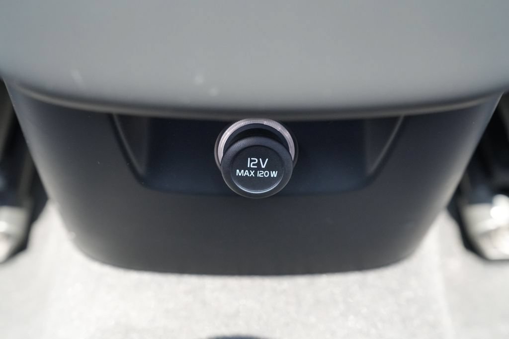Used 2020 Volvo XC60 T6 Inscription w/ Protection Package Premier AWD/4WD image 22