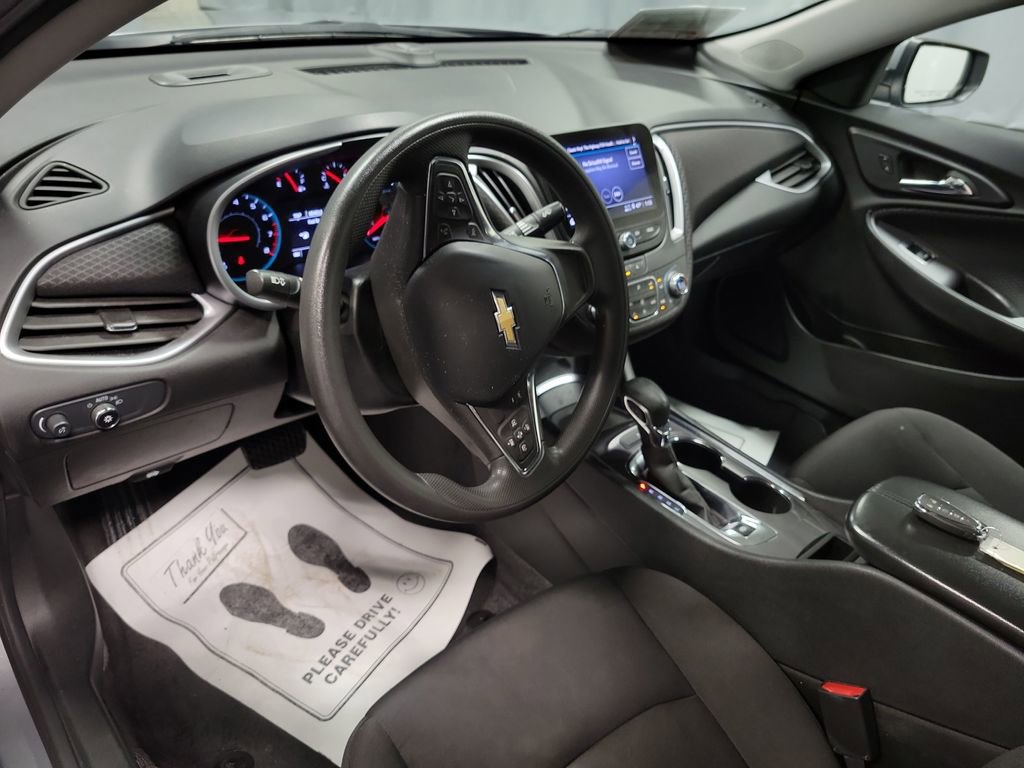 Used 2023 Chevrolet Malibu LT image 13