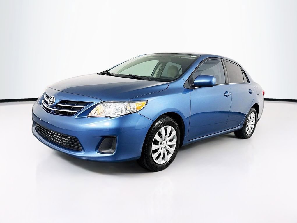 Used 2013 Toyota Corolla LE image 3