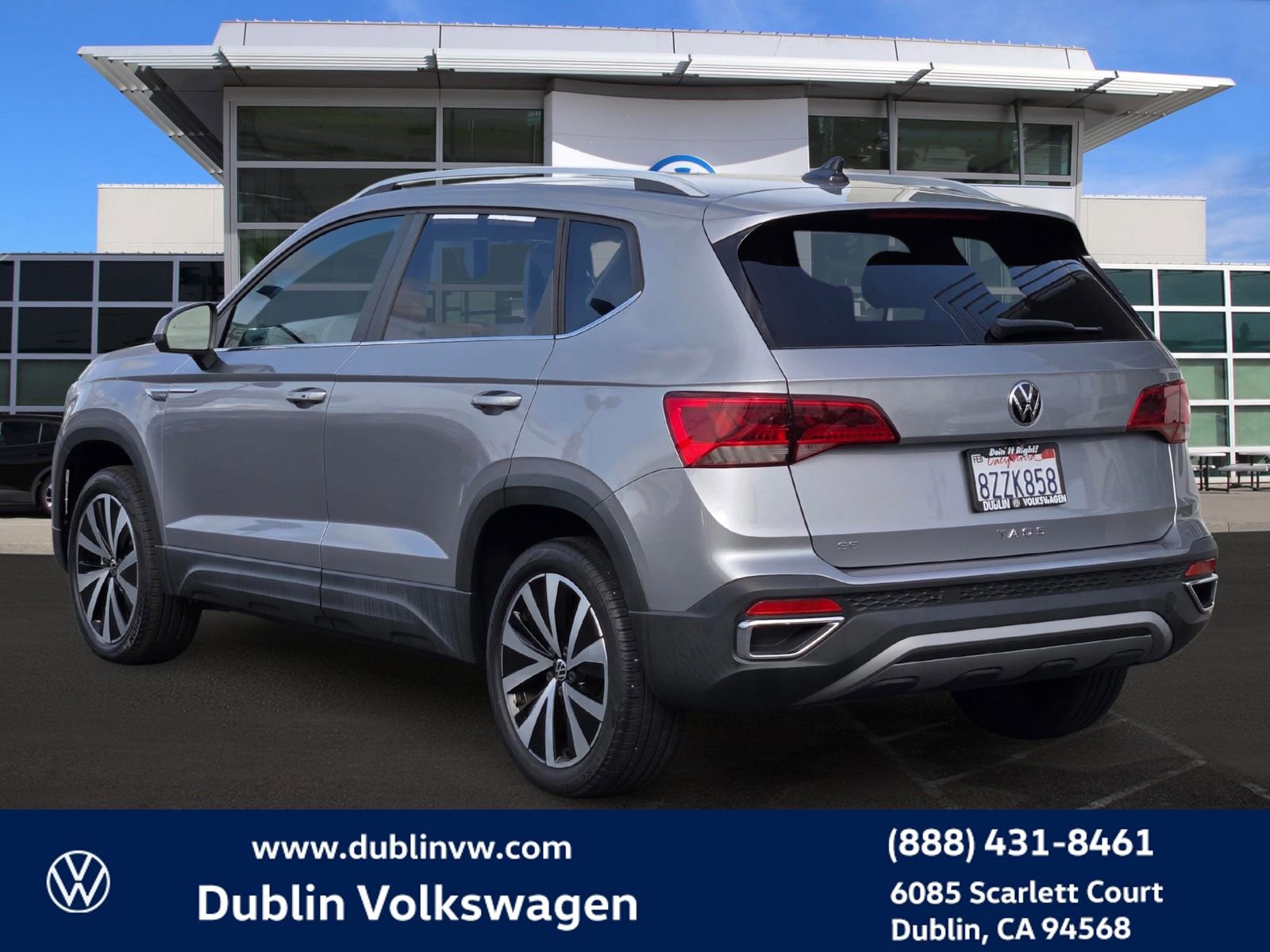 Certified 2022 Volkswagen Taos SE image 6