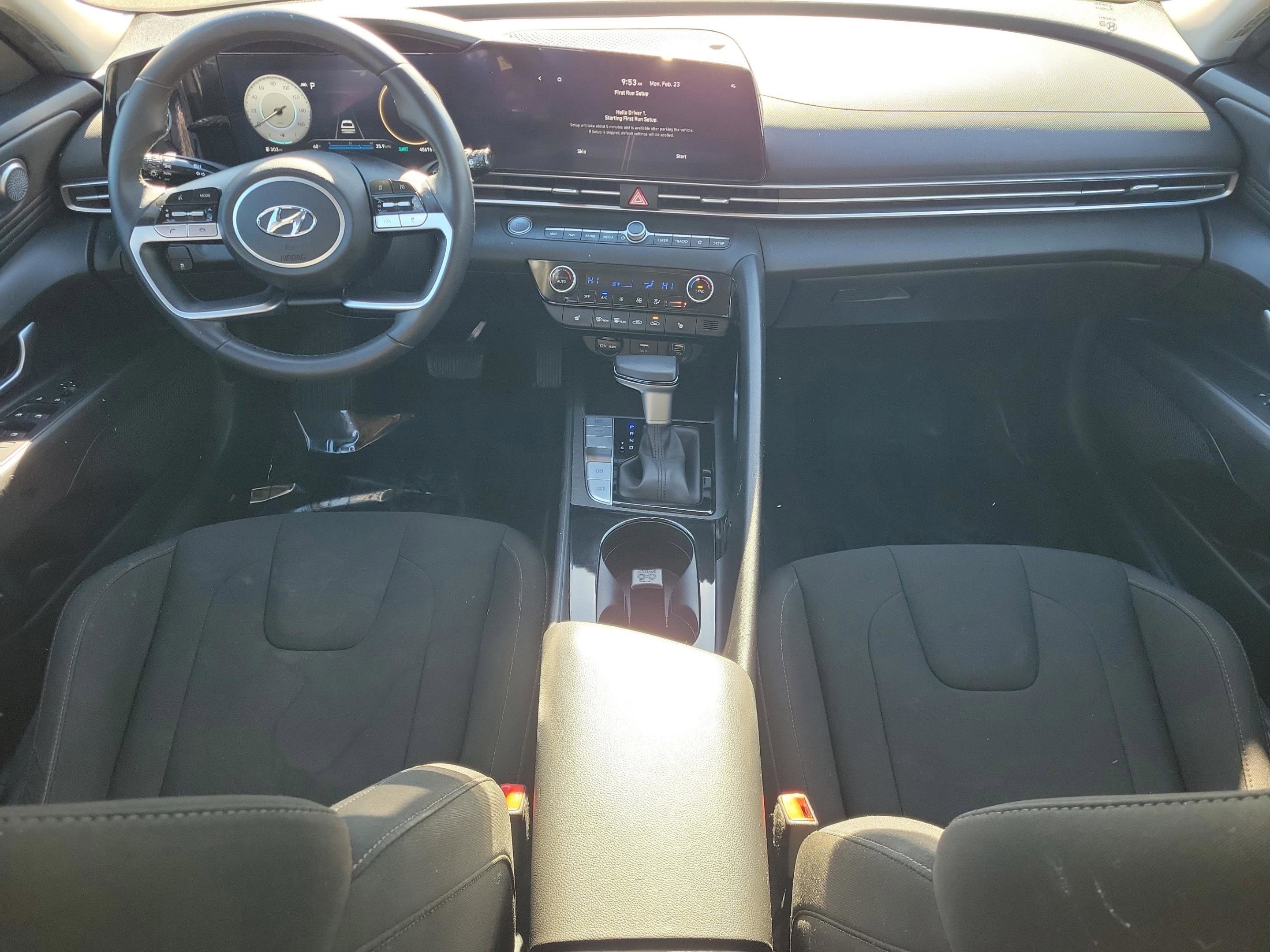 Used 2023 Hyundai Elantra SEL w/ Convenience Package image 8