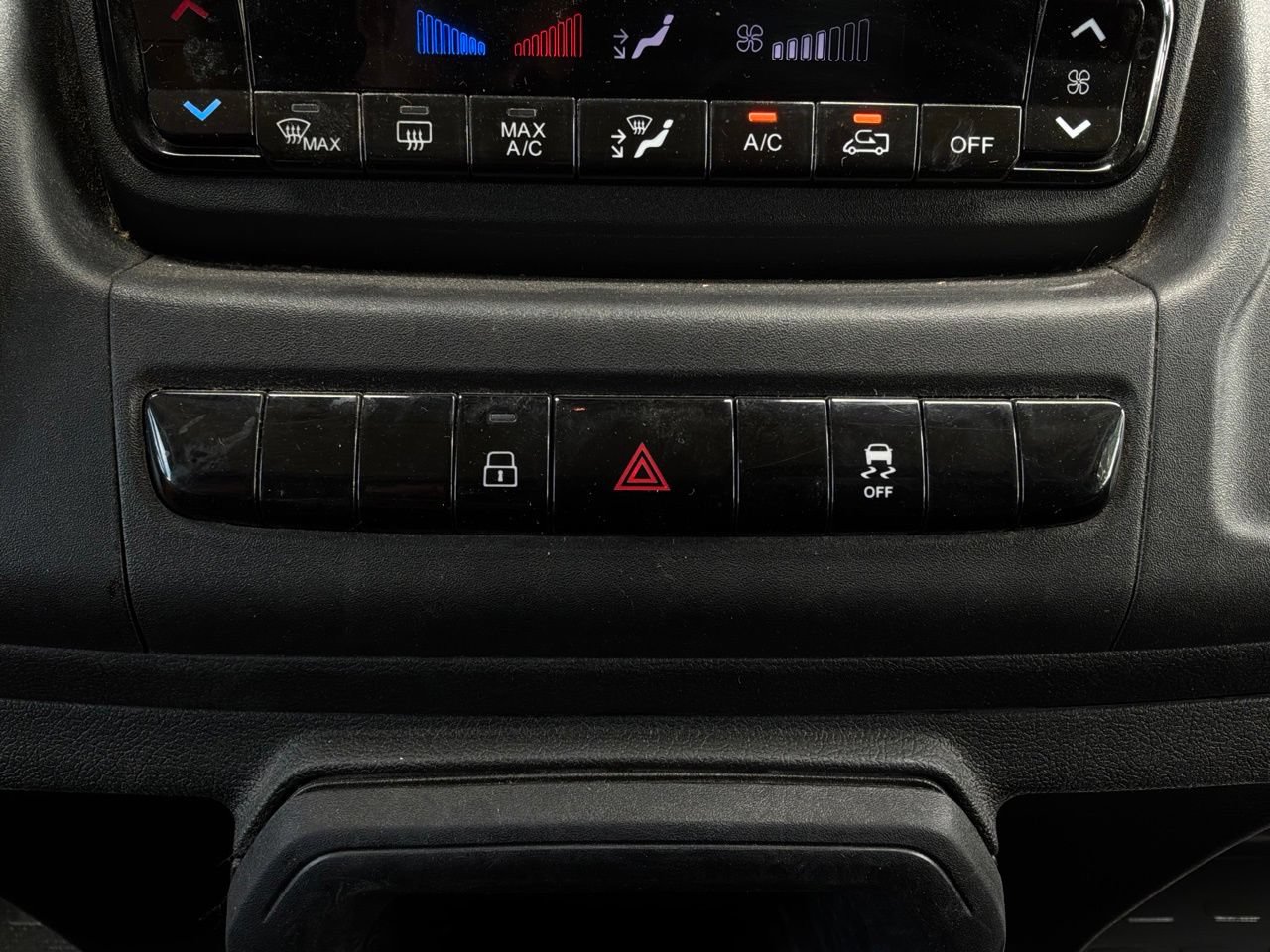 Used 2026 RAM ProMaster 2500 w/ Convenience Group FWD image 19