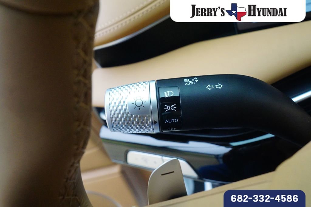 Used 2025 Genesis G80 2.5T image 14