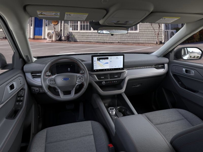 Used 2026 Ford Explorer Active RWD image 9