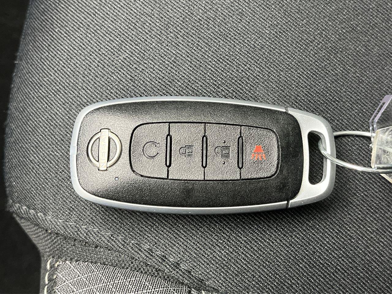 Used 2024 Nissan Pathfinder SV AWD/4WD image 25