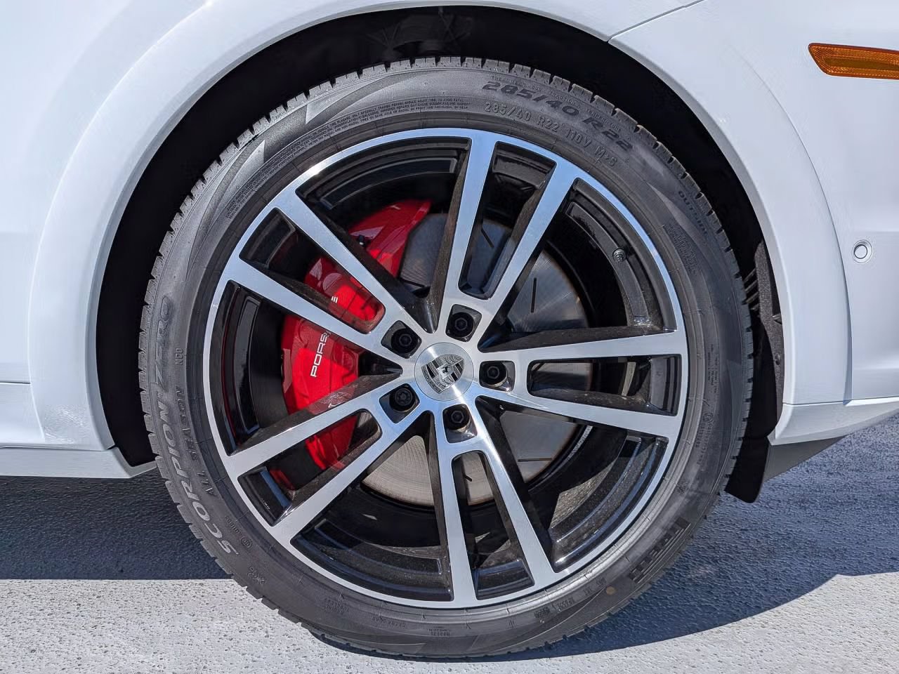Certified 2025 Porsche Cayenne Turbo AWD/4WD image 12