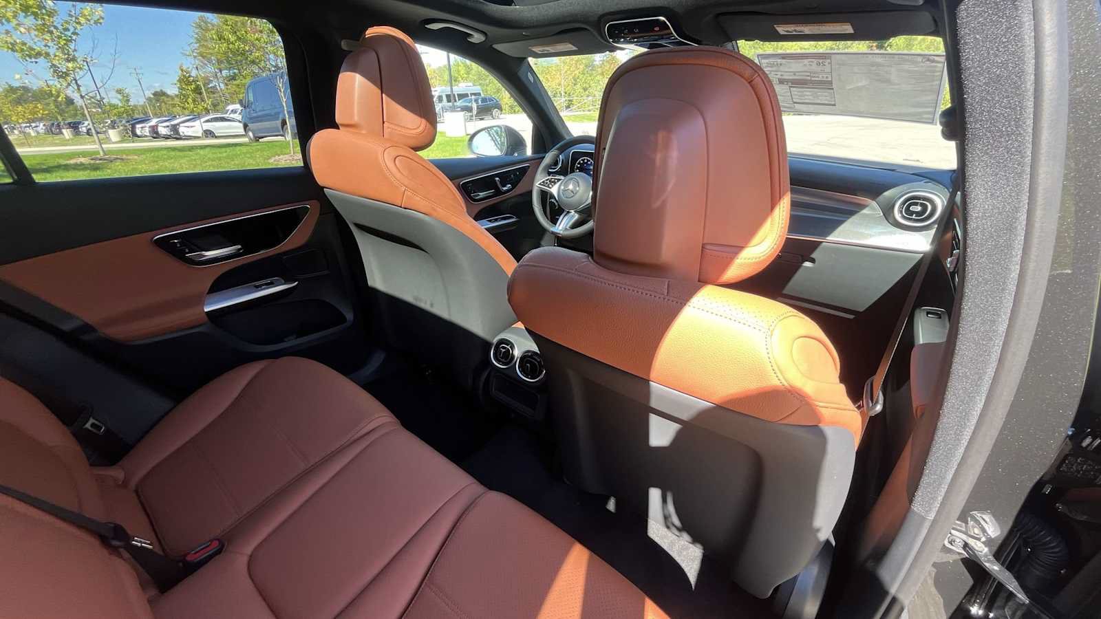 Used 2027 Mercedes-Benz GLC 300 4MATIC image 10