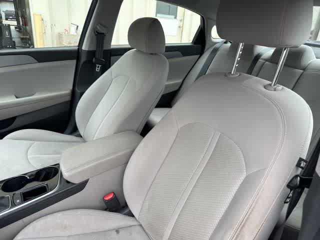 Used 2018 Hyundai Sonata SE FWD image 3