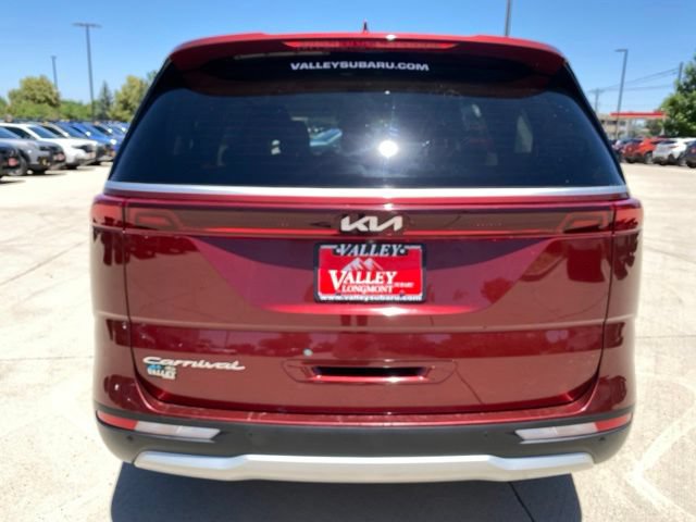 Used 2022 Kia Carnival EX FWD image 4
