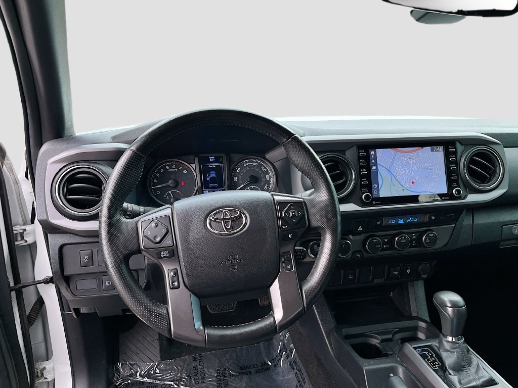 Used 2022 Toyota Tacoma TRD Off-Road w/ TRD Premium Off Road Package AWD/4WD image 21