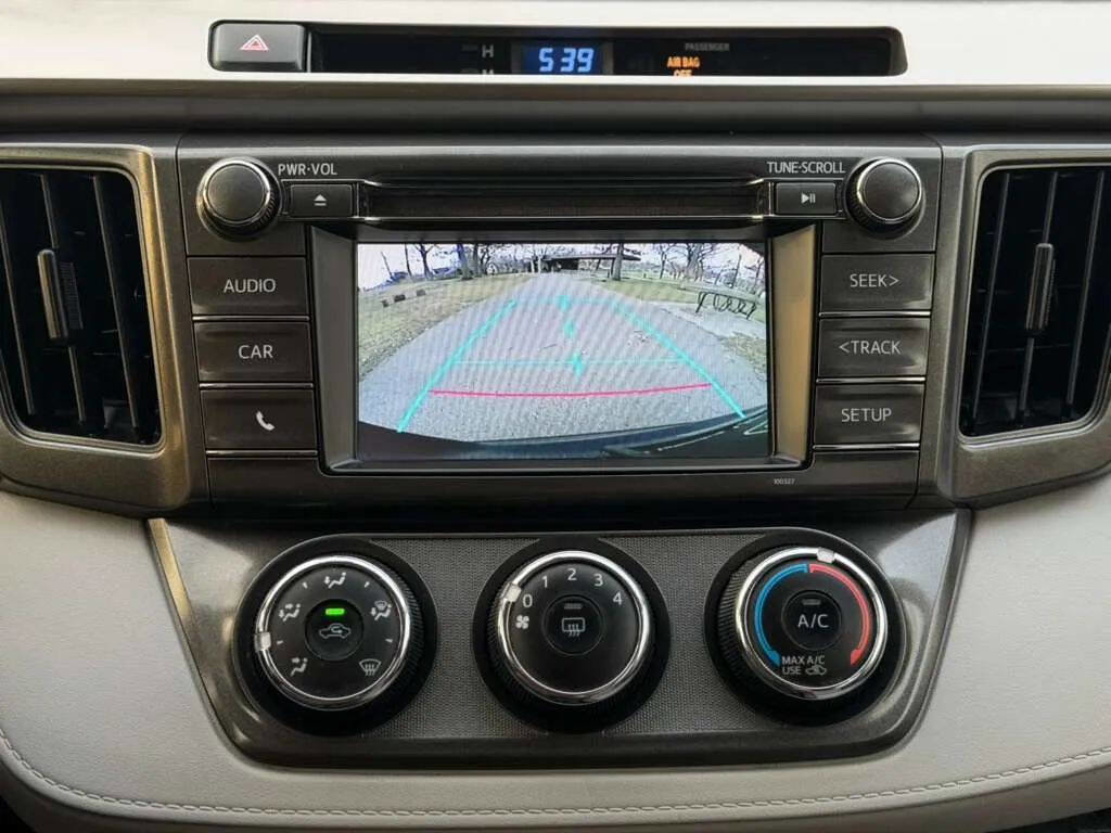 Used 2014 Toyota RAV4 LE AWD/4WD image 18