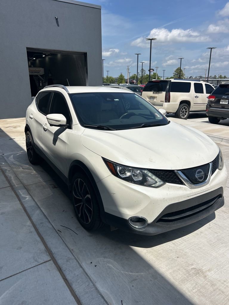 Used 2019 Nissan Rogue Sport SL image 3