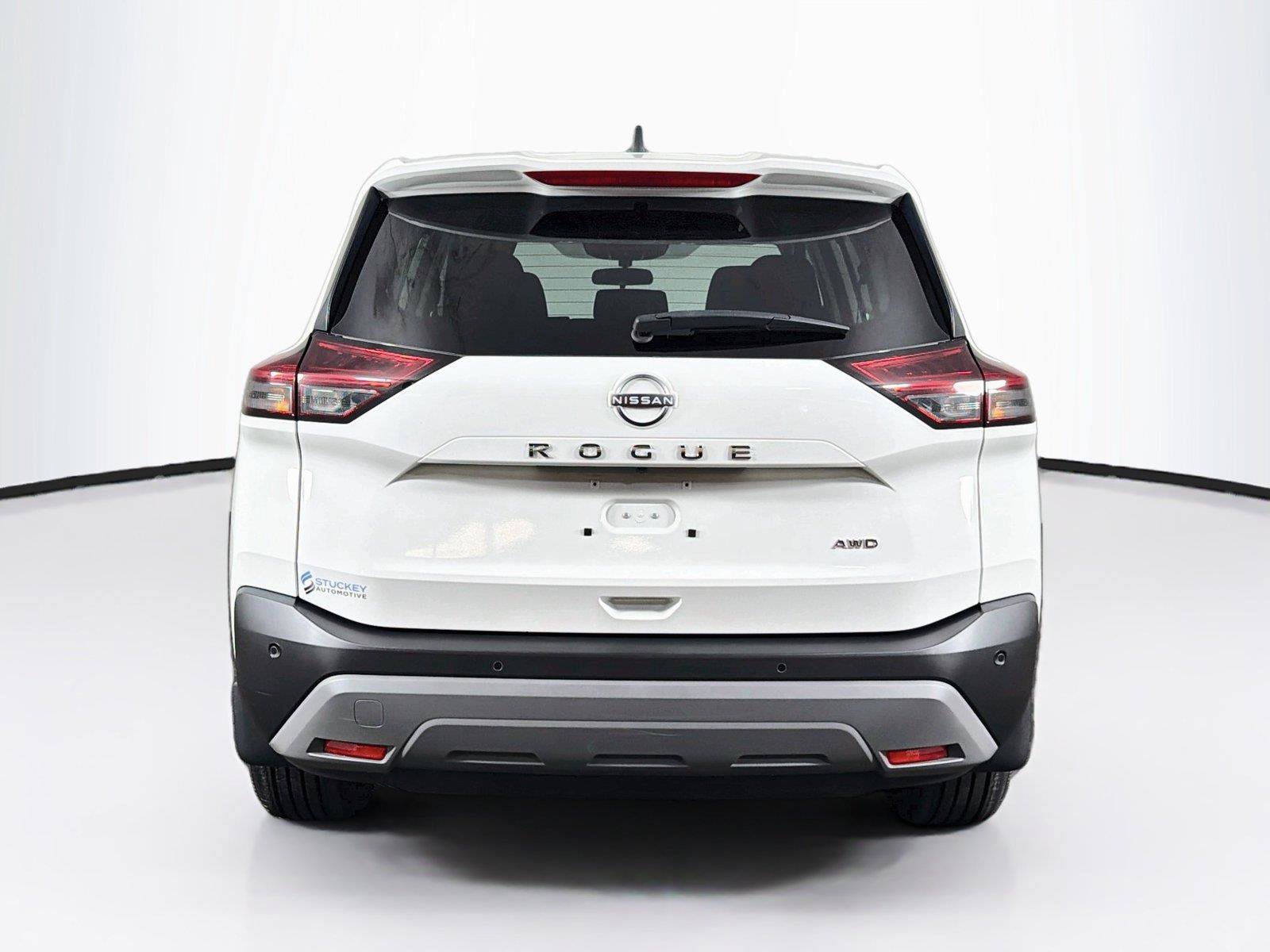Used 2023 Nissan Rogue S AWD/4WD image 10