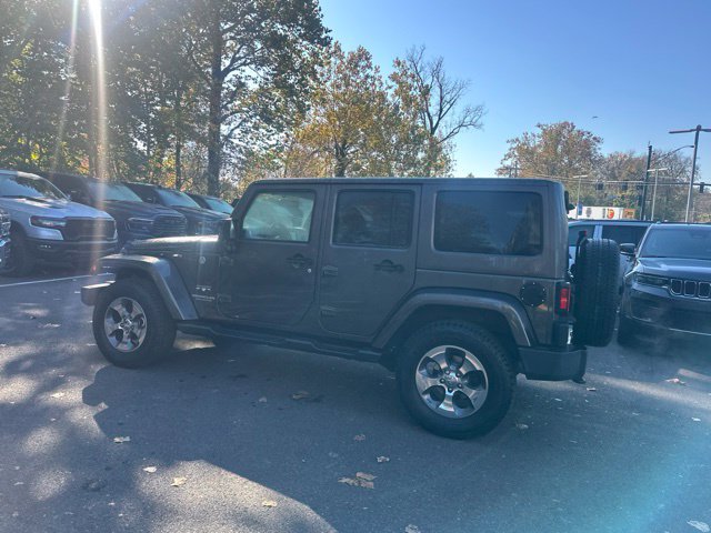 Used 2016 Jeep Wrangler Unlimited Sahara w/ Connectivity Group AWD/4WD image 22