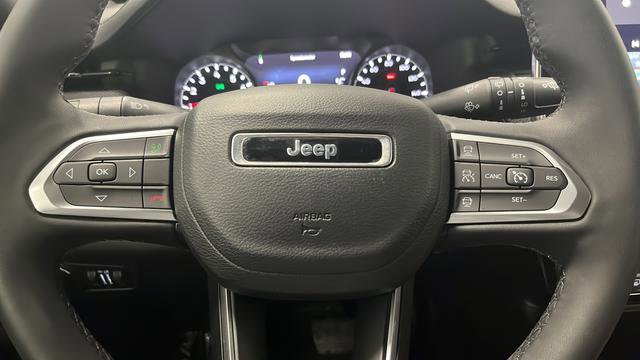 Used 2023 Jeep Compass Altitude w/ Sun and Sound Group image 16