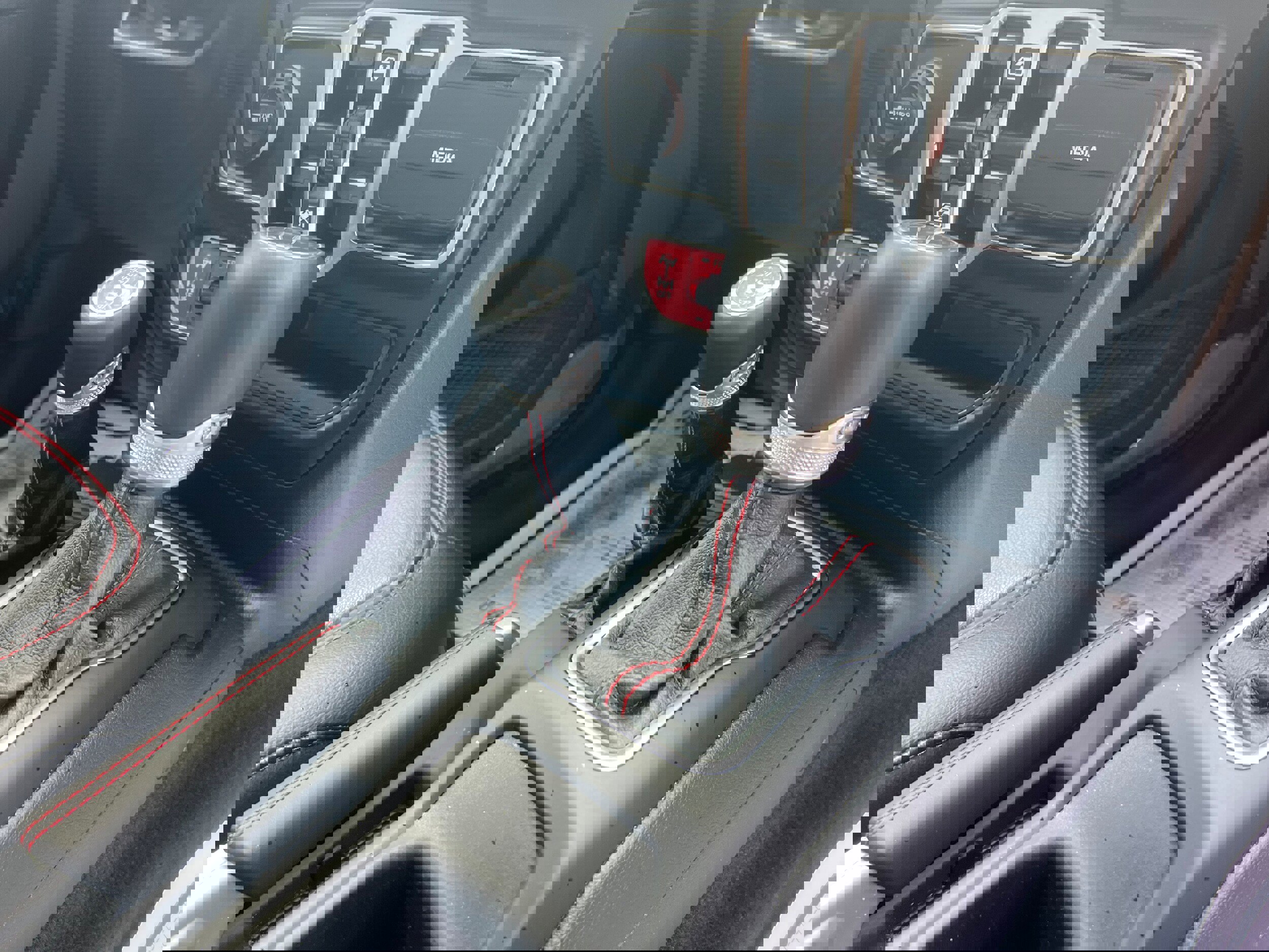 Used 2023 Jeep Gladiator Rubicon w/ Cold Weather Group image 19