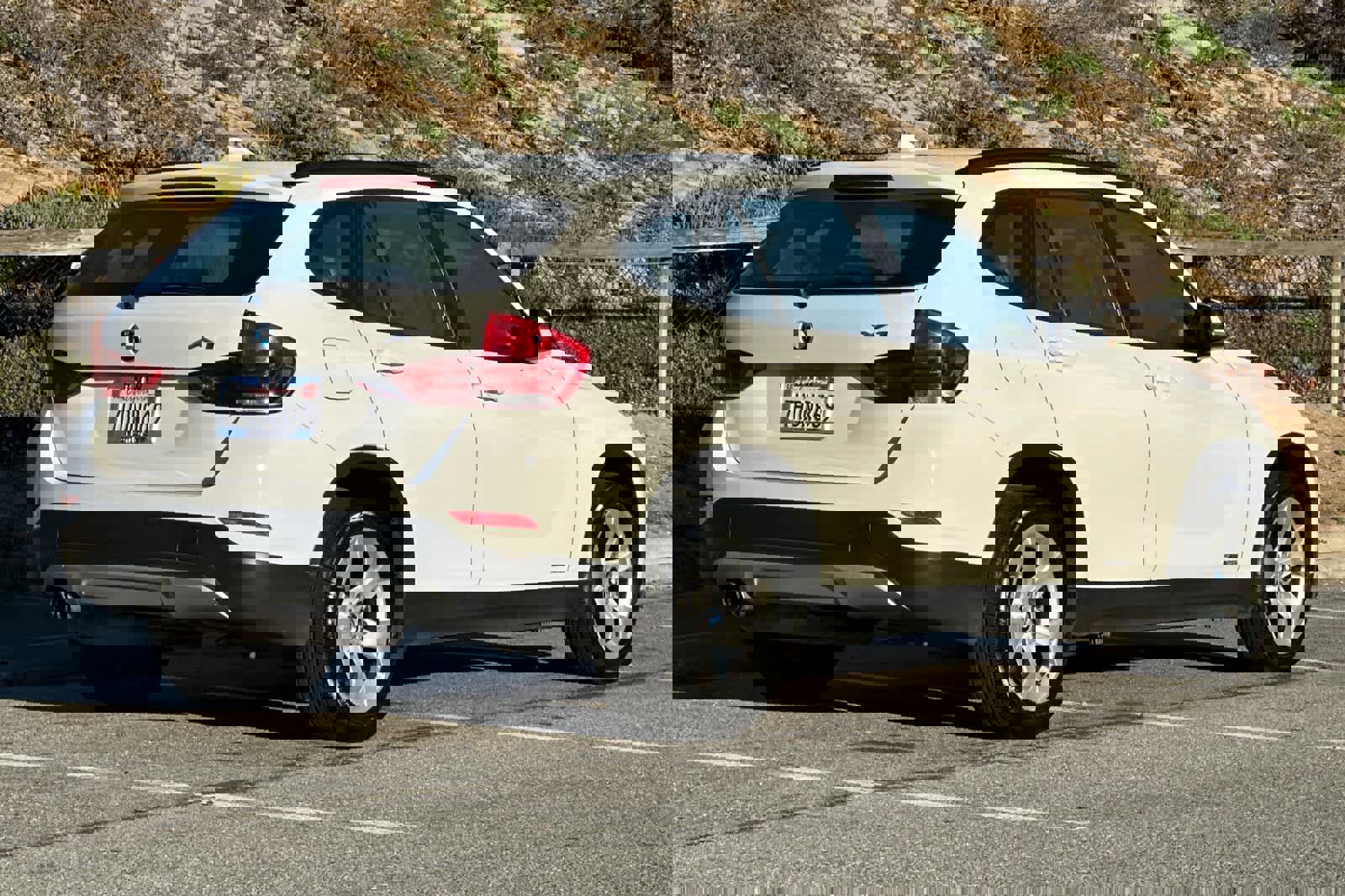 Used 2015 BMW X1 sDrive28i image 2