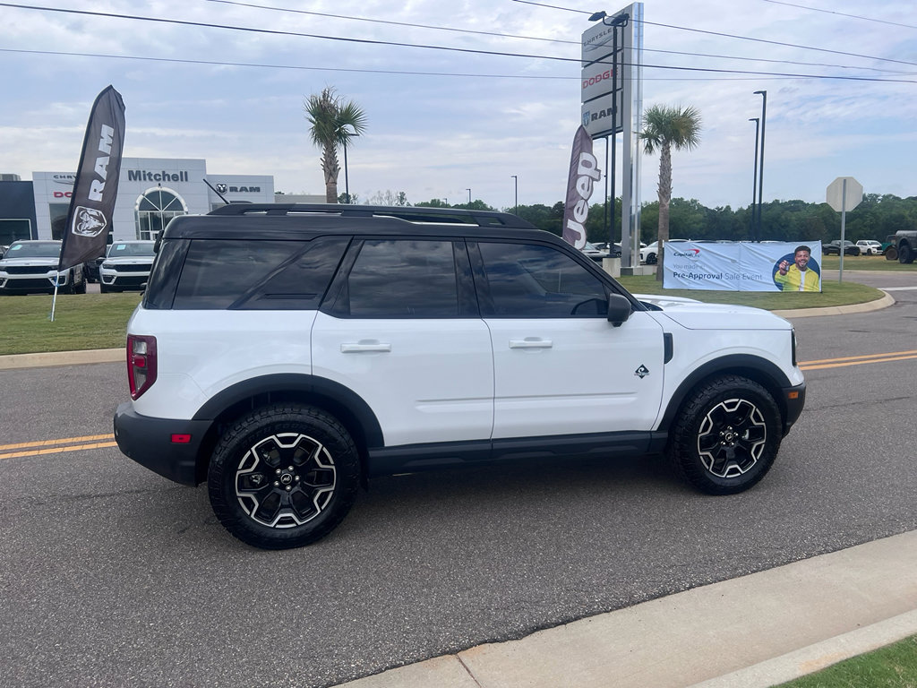 Used 2025 Ford Bronco Sport Outer Banks w/ Outer Banks Tech Package+ AWD/4WD image 3