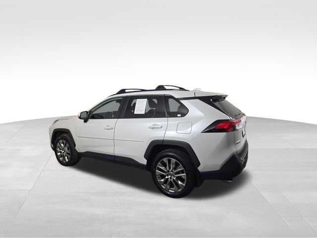 Used 2023 Toyota RAV4 XLE Premium image 10