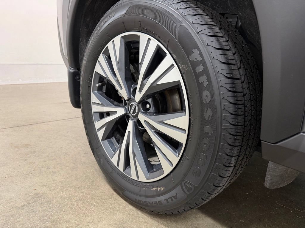 Used 2023 Nissan Rogue SV AWD/4WD image 9