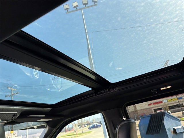 Used 2018 Ford F150 Platinum w/ Equipment Group 701A Luxury image 12