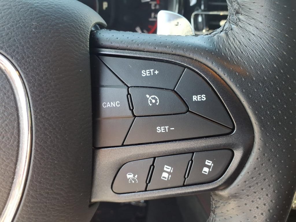Used 2025 Dodge Durango GT AWD/4WD image 9