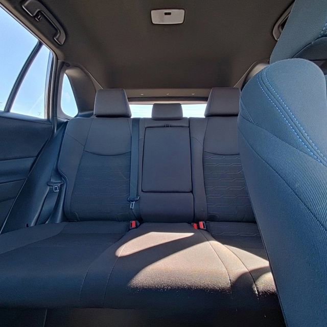 Used 2022 Toyota RAV4 SE image 26