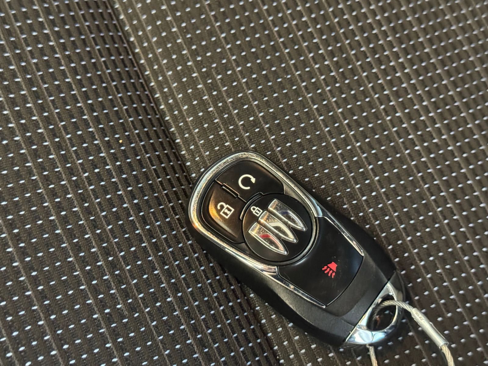 Used 2025 Buick Envista Preferred image 24